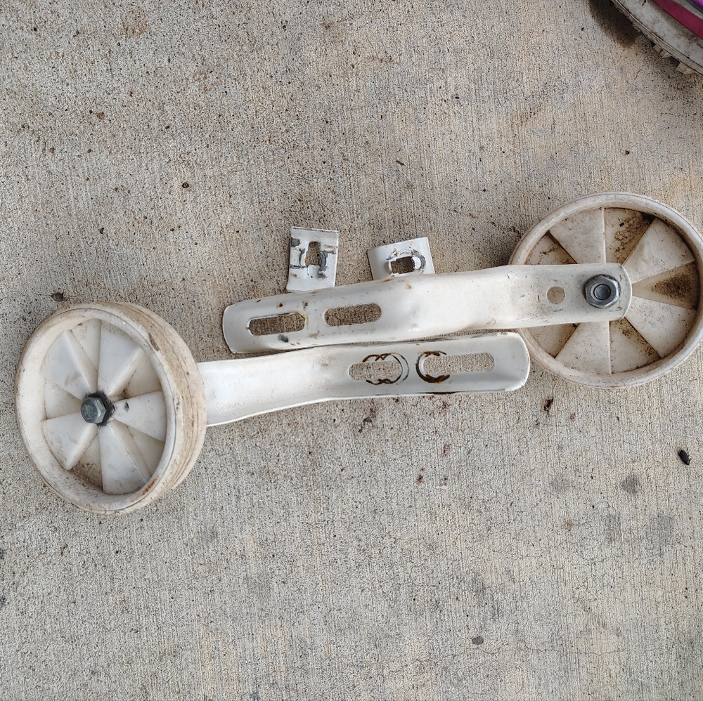 Source Unknown White Training Wheels